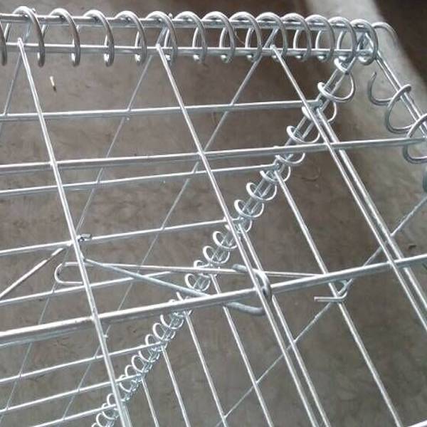 A close up picture of square gabion basket with spiral joints and stiffeners.