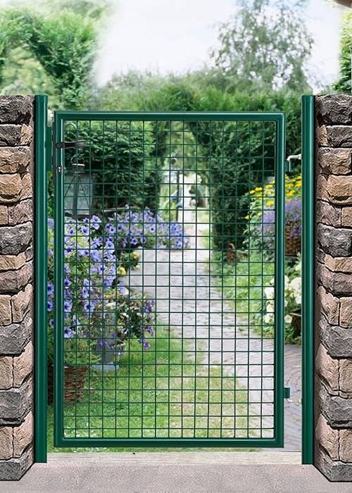 Single garden gate with safety lock.