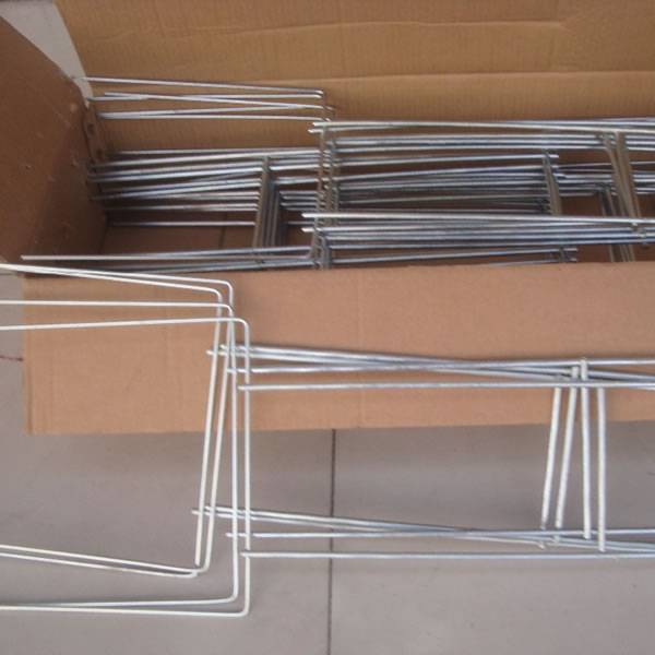 Heavy duty H stakes are packed in carton.